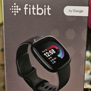 FITBIT VERSA 4 FITNESS SMARTWATCH